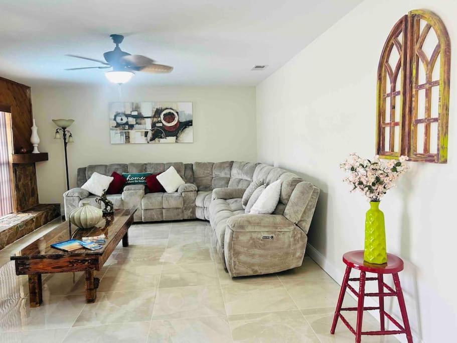 Vintage Family Scape + Heated Pool&Discount Tampa Exterior foto